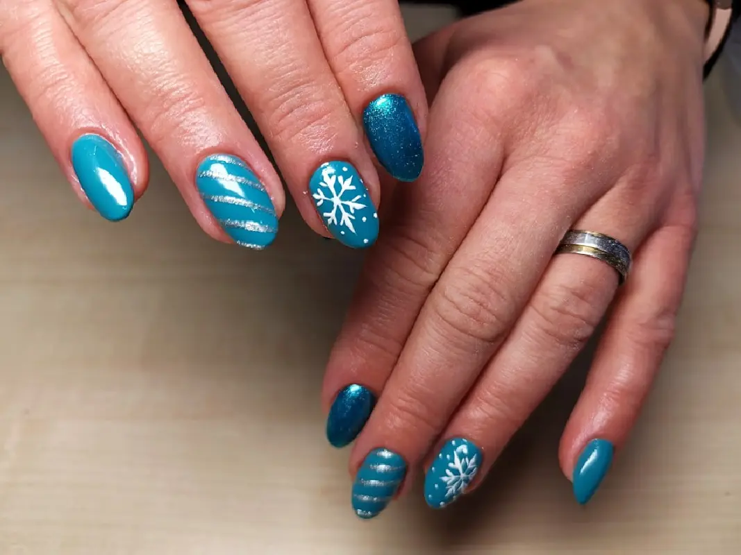 Téli karácsonyi köröm - mükörömépítés Budapesten