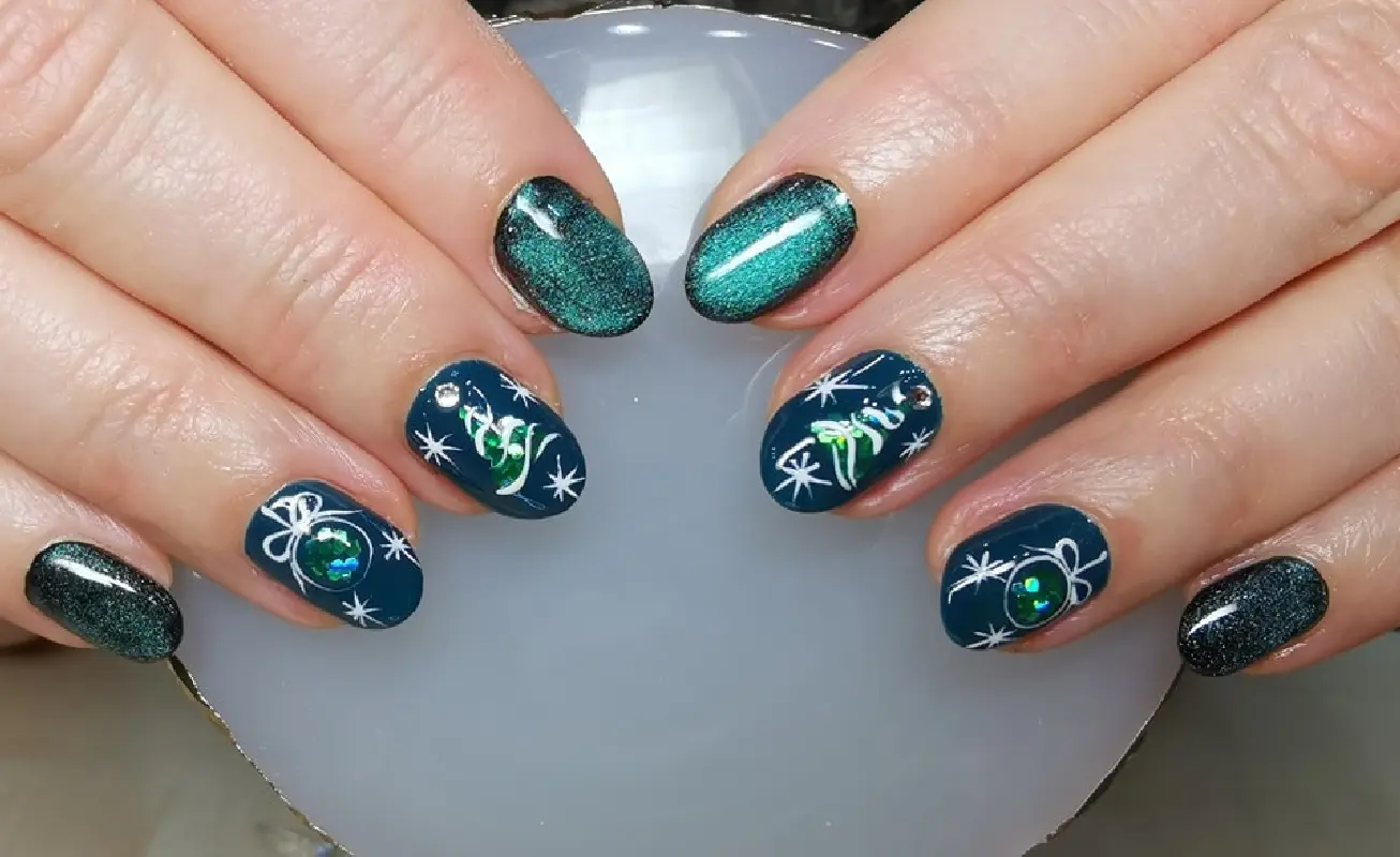 Téli karácsonyi köröm - mükörömépítés Budapesten