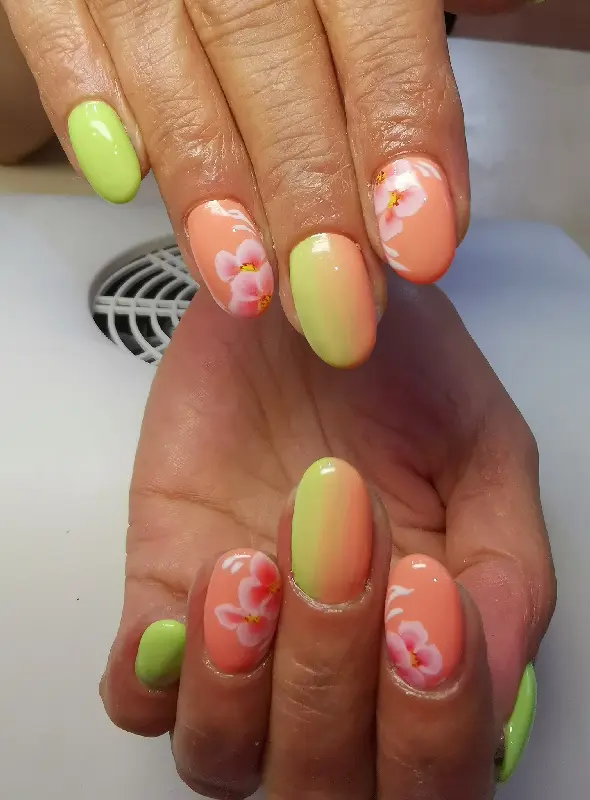 Nyári köröm - mükörömépítés Budapesten