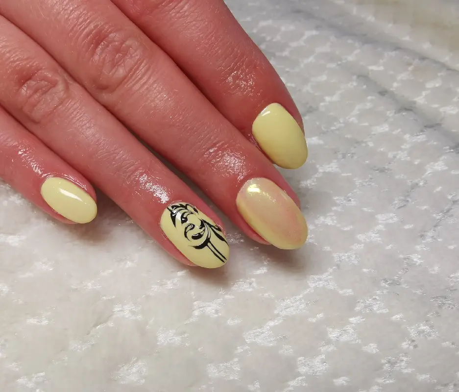 Nyári köröm - mükörömépítés Budapesten