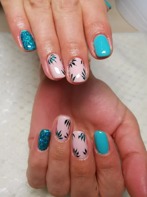 Nyári köröm - mükörömépítés Budapesten