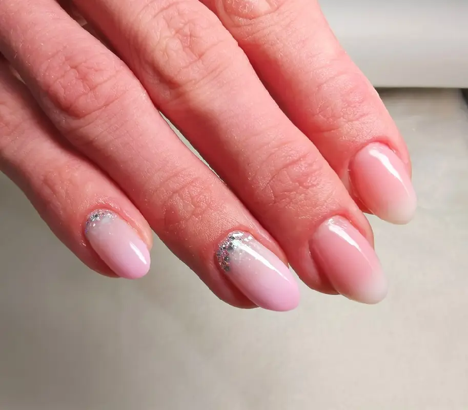 Tavaszi köröm - mükörömépítés Budapesten