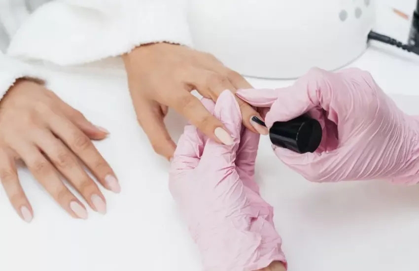 Gél lakk – tartós megoldás a mindennapokra